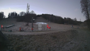 Skiareál Lázeňský vrch - Sjezdovka - 13.12.2025 v 07:04 Skiareál Lázeňský vrch - Sjezdovka - 13.12.2025 v 07:04