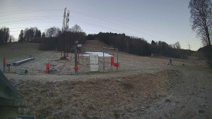 Skiareál Lázeňský vrch - Sjezdovka - 13.12.2025 v 08:04 Skiareál Lázeňský vrch - Sjezdovka - 13.12.2025 v 08:04