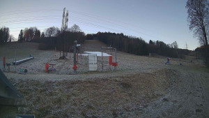 Skiareál Lázeňský vrch - Sjezdovka - 13.12.2025 v 08:44 Skiareál Lázeňský vrch - Sjezdovka - 13.12.2025 v 08:44