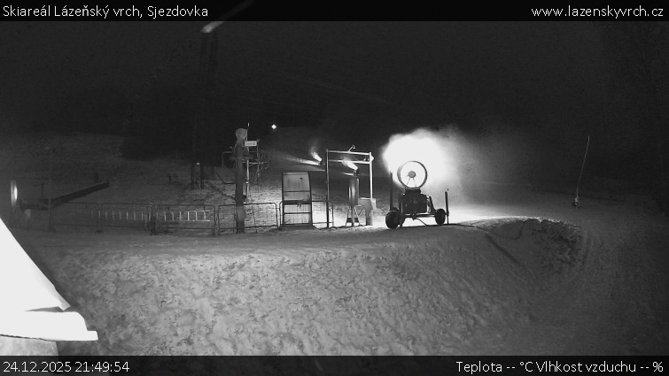 Skiareál Lázeňský vrch - Sjezdovka - 24.12.2025 v 21:49