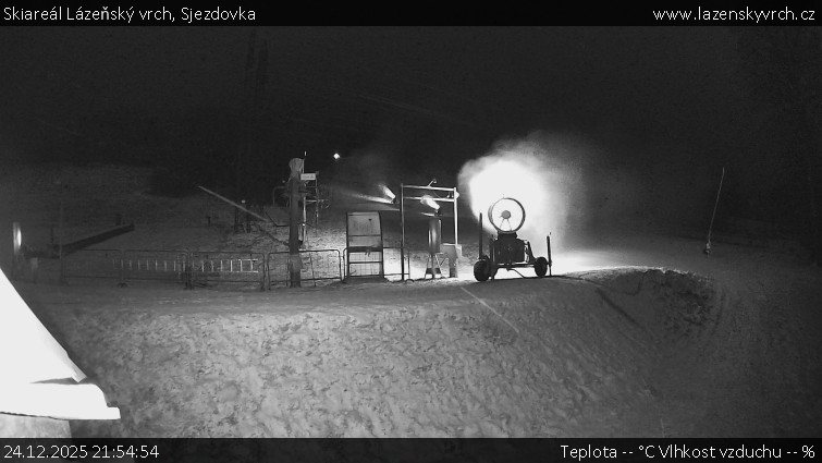 Skiareál Lázeňský vrch - Sjezdovka - 24.12.2025 v 21:54