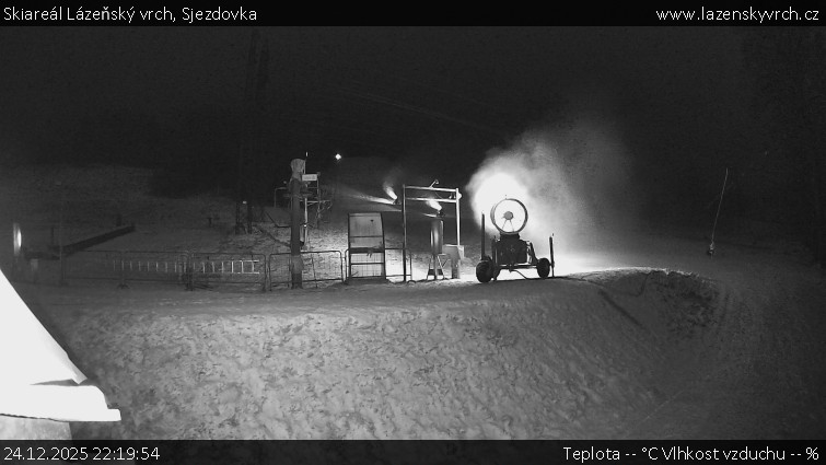 Skiareál Lázeňský vrch - Sjezdovka - 24.12.2025 v 22:19