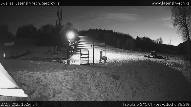 Skiareál Lázeňský vrch - Sjezdovka - 27.12.2025 v 16:54