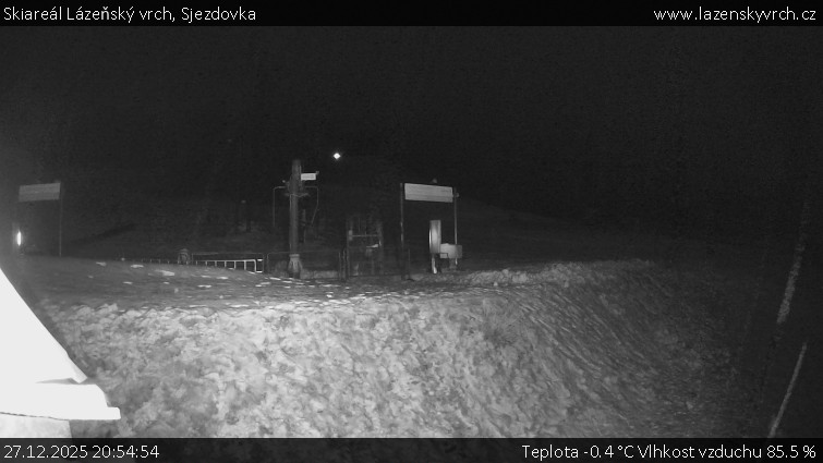 Skiareál Lázeňský vrch - Sjezdovka - 27.12.2025 v 20:54