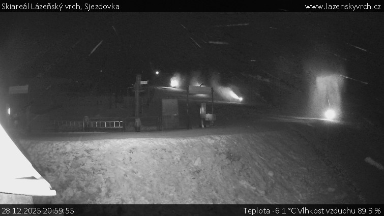 Skiareál Lázeňský vrch - Sjezdovka - 28.12.2025 v 20:59