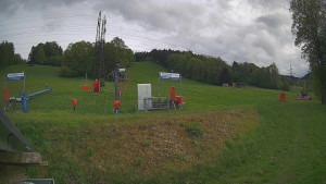 Skiareál Lázeňský vrch - Sjezdovka - 15.5.2026 v 17:59