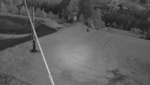 Skiareál Troják - Otočná kamera, svah A - 9.5.2025 v 04:30
