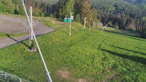 Skiareál Troják - Otočná kamera, svah A - 9.5.2025 v 06:30