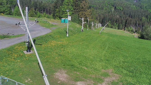 Skiareál Troják - Otočná kamera, svah A - 9.5.2025 v 09:30