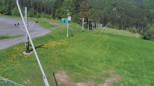 Skiareál Troják - Otočná kamera, svah A - 9.5.2025 v 10:30