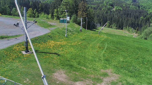 Skiareál Troják - Otočná kamera, svah A - 9.5.2025 v 13:30