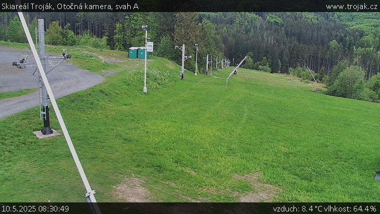 Skiareál Troják - Otočná kamera, svah A - 10.5.2025 v 08:30 Skiareál Troják - Otočná kamera, svah A - 10.5.2025 v 08:30