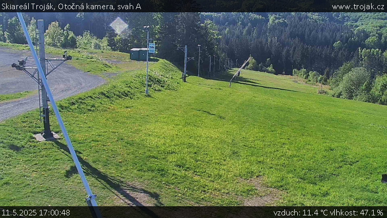 Skiareál Troják - Otočná kamera, svah A - 11.5.2025 v 17:00 Skiareál Troják - Otočná kamera, svah A - 11.5.2025 v 17:00