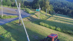 Skiareál Troják - Otočná kamera, svah A - 15.6.2025 v 05:30