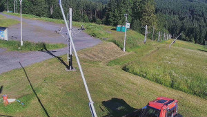 Skiareál Troják - Otočná kamera, svah A - 15.6.2025 v 07:30