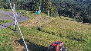Skiareál Troják - Otočná kamera, svah A - 21.6.2025 v 06:30