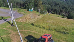 Skiareál Troják - Otočná kamera, svah A - 21.6.2025 v 07:30