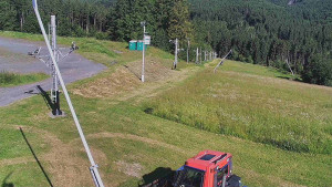 Skiareál Troják - Otočná kamera, svah A - 21.6.2025 v 08:30