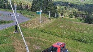 Skiareál Troják - Otočná kamera, svah A - 21.6.2025 v 10:00