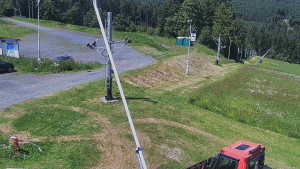 Skiareál Troják - Otočná kamera, svah A - 21.6.2025 v 12:30