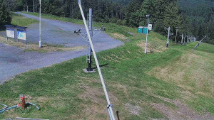 Skiareál Troják - Otočná kamera, svah A - 30.6.2025 v 11:00