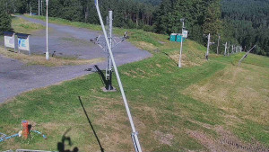 Skiareál Troják - Otočná kamera, svah A - 1.7.2025 v 08:30