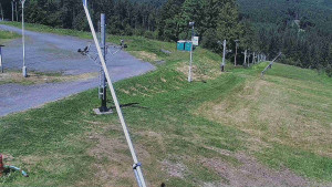 Skiareál Troják - Otočná kamera, svah A - 1.7.2025 v 11:30