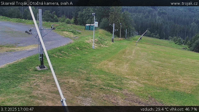 Skiareál Troják - Otočná kamera, svah A - 3.7.2025 v 17:00