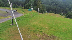 Skiareál Troják - Otočná kamera, svah A - 12.7.2025 v 07:00