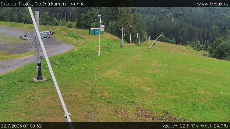 Skiareál Troják - Otočná kamera, svah A - 12.7.2025 v 07:00 Skiareál Troják - Otočná kamera, svah A - 12.7.2025 v 07:00