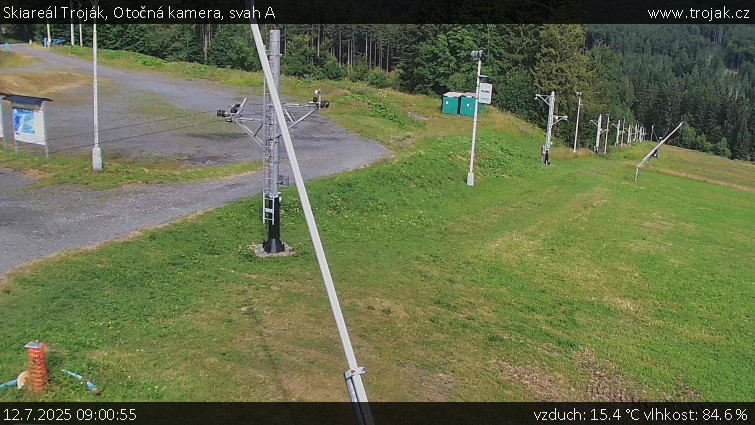 Skiareál Troják - Otočná kamera, svah A - 12.7.2025 v 09:00 Skiareál Troják - Otočná kamera, svah A - 12.7.2025 v 09:00