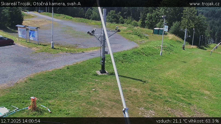 Skiareál Troják - Otočná kamera, svah A - 12.7.2025 v 14:00 Skiareál Troják - Otočná kamera, svah A - 12.7.2025 v 14:00