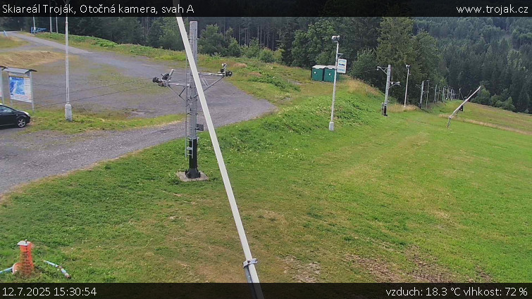 Skiareál Troják - Otočná kamera, svah A - 12.7.2025 v 15:30 Skiareál Troják - Otočná kamera, svah A - 12.7.2025 v 15:30