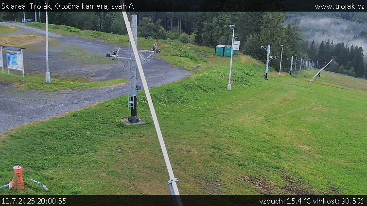 Skiareál Troják - Otočná kamera, svah A - 12.7.2025 v 20:00 Skiareál Troják - Otočná kamera, svah A - 12.7.2025 v 20:00