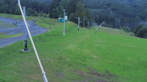 Skiareál Troják - Otočná kamera, svah A - 13.7.2025 v 05:00