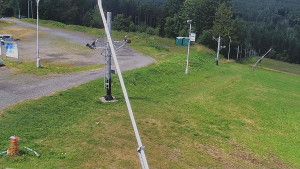 Skiareál Troják - Otočná kamera, svah A - 13.7.2025 v 12:30