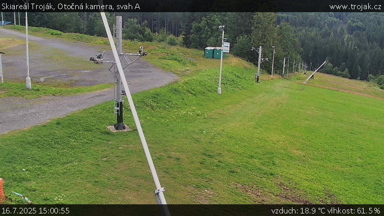 Skiareál Troják - Otočná kamera, svah A - 16.7.2025 v 15:00 Skiareál Troják - Otočná kamera, svah A - 16.7.2025 v 15:00