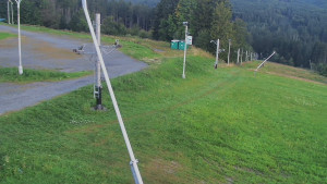 Skiareál Troják - Otočná kamera, svah A - 15.8.2025 v 05:30