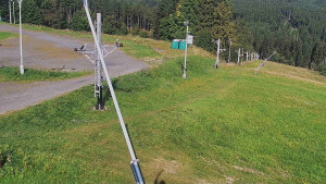Skiareál Troják - Otočná kamera, svah A - 15.8.2025 v 09:30