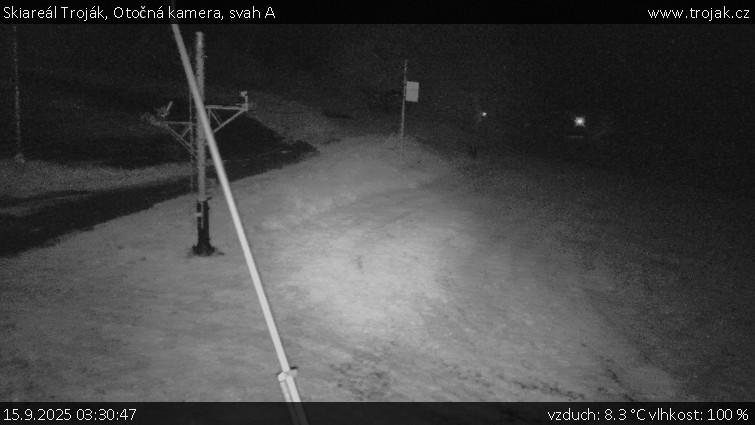 Skiareál Troják - Otočná kamera, svah A - 15.9.2025 v 03:30 Skiareál Troják - Otočná kamera, svah A - 15.9.2025 v 03:30