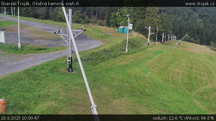 Skiareál Troják - Otočná kamera, svah A - 18.9.2025 v 10:00