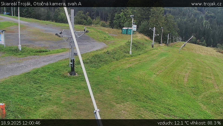 Skiareál Troják - Otočná kamera, svah A - 18.9.2025 v 12:00