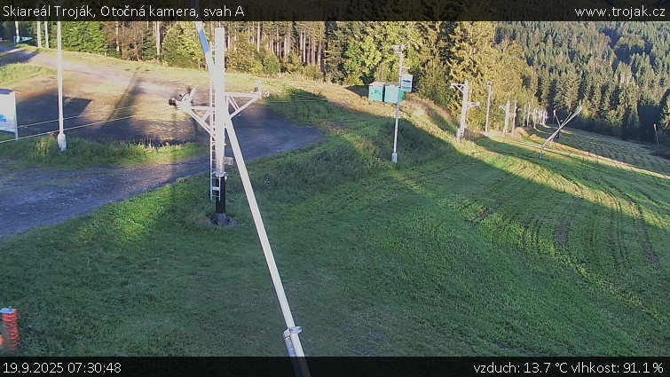 Skiareál Troják - Otočná kamera, svah A - 19.9.2025 v 07:30