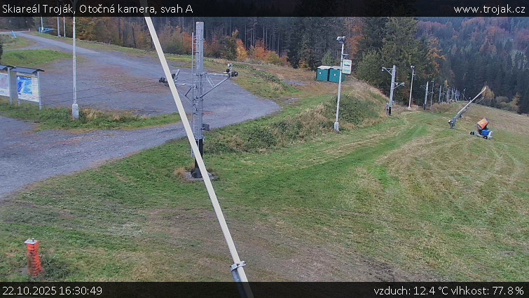 Skiareál Troják - Otočná kamera, svah A - 22.10.2025 v 16:30
