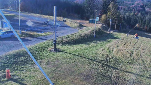 Skiareál Troják - Otočná kamera, svah A - 29.10.2025 v 14:30 Skiareál Troják - Otočná kamera, svah A - 29.10.2025 v 14:30