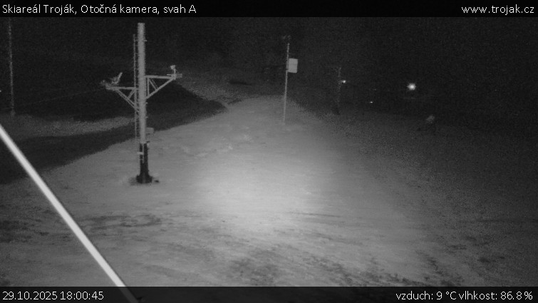 Skiareál Troják - Otočná kamera, svah A - 29.10.2025 v 18:00 Skiareál Troják - Otočná kamera, svah A - 29.10.2025 v 18:00