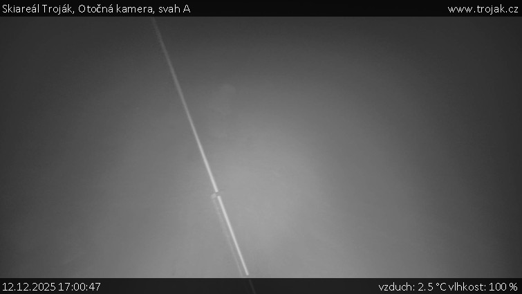 Skiareál Troják - Otočná kamera, svah A - 12.12.2025 v 17:00