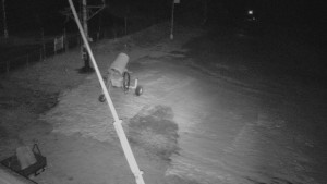 Skiareál Troják - Otočná kamera, svah A - 13.12.2025 v 04:30 Skiareál Troják - Otočná kamera, svah A - 13.12.2025 v 04:30