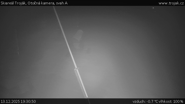 Skiareál Troják - Otočná kamera, svah A - 13.12.2025 v 19:30