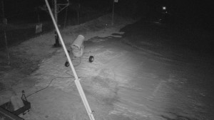 Skiareál Troják - Otočná kamera, svah A - 17.12.2025 v 00:00 Skiareál Troják - Otočná kamera, svah A - 17.12.2025 v 00:00